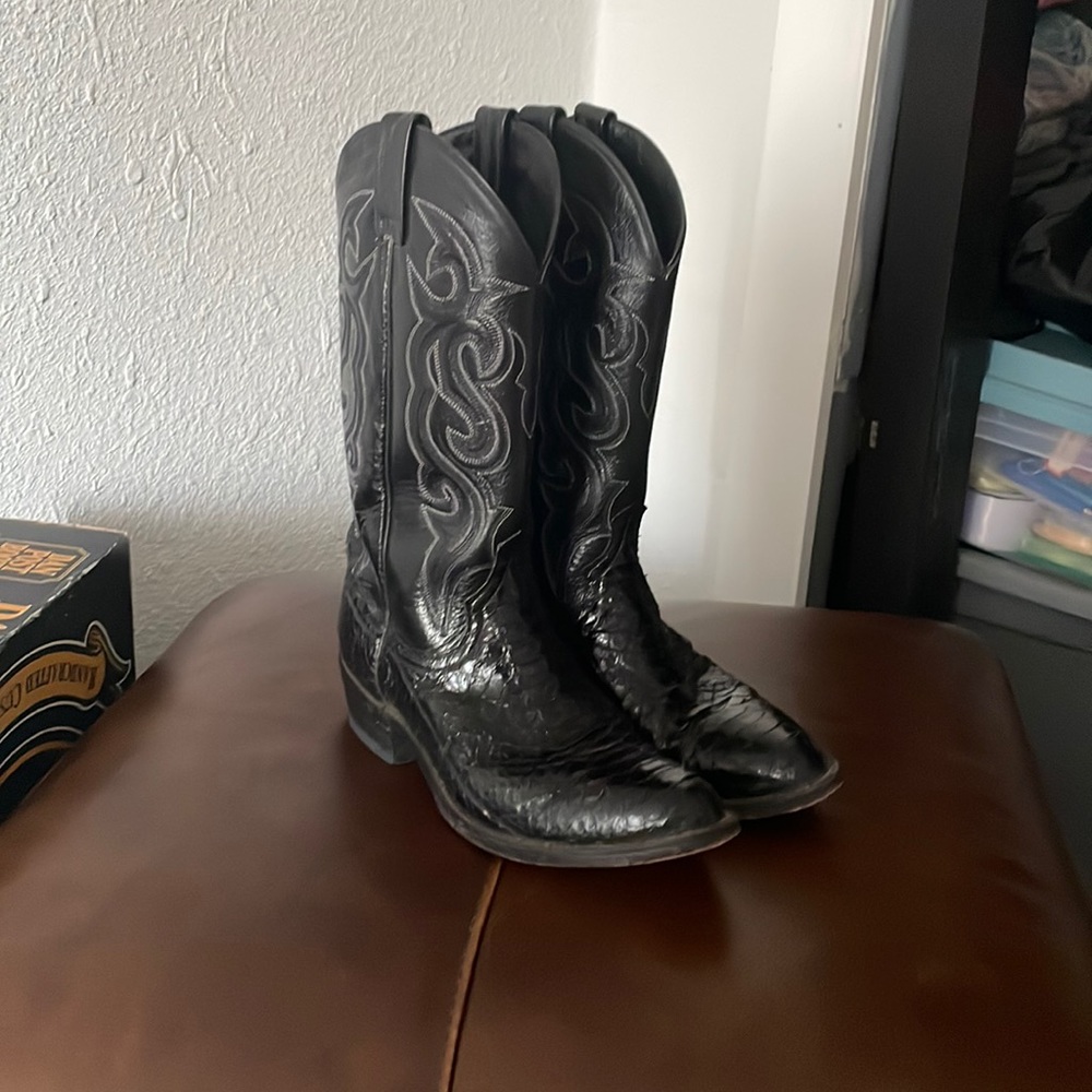 Dan Post Men’s black python cowboy boots Size 9